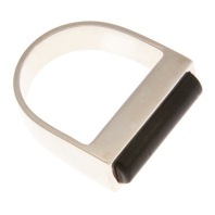 im.an.2– Magnet, ring, 950 silver, cow horn